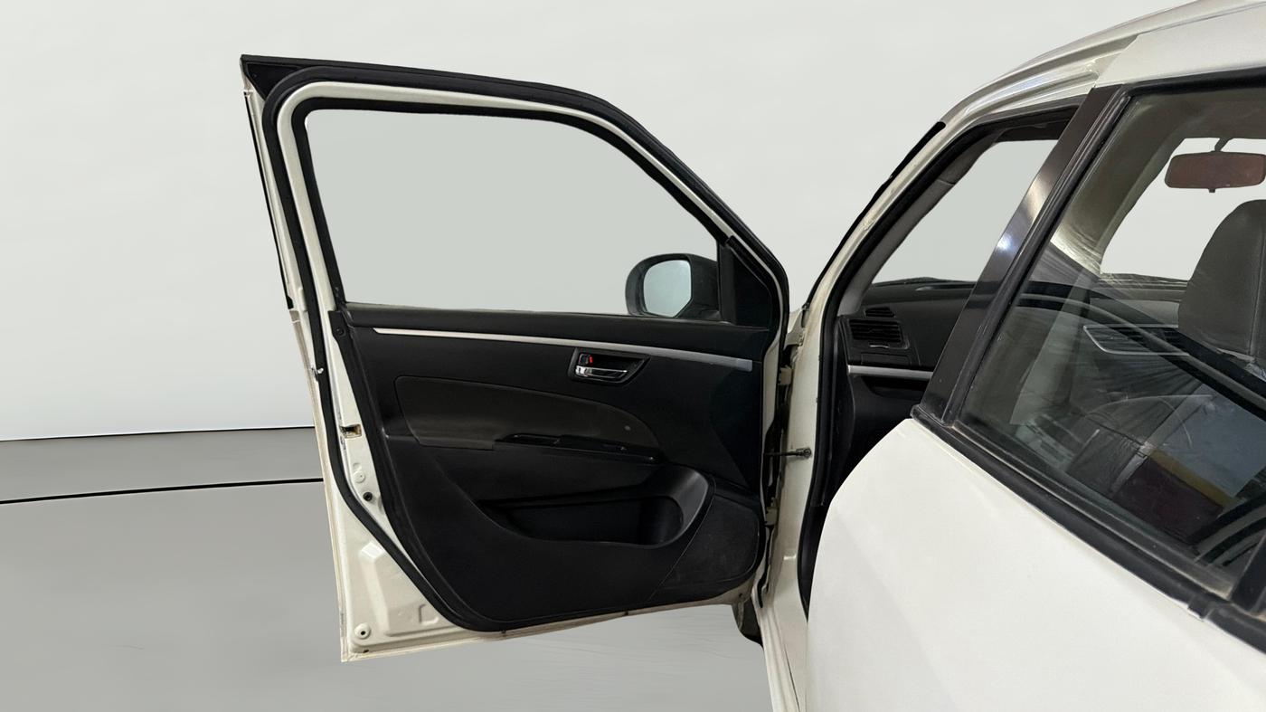 2014 Maruti Swift VXI, Petrol, Manual, 48,268 km, LHS Front Door