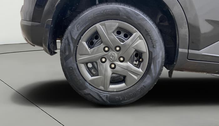 2023 Hyundai VENUE S 1.2, Petrol, Manual, 89,569 km, Right Rear Wheel