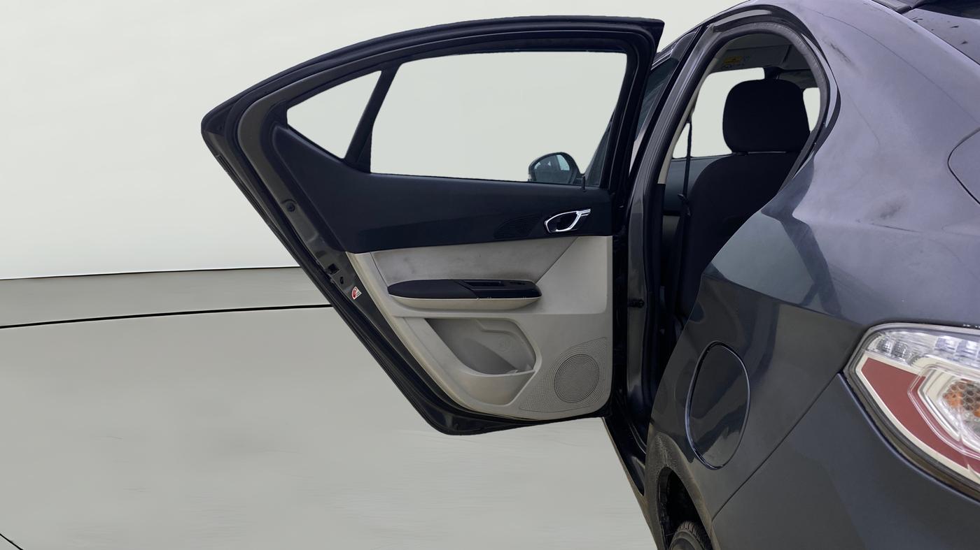 2022 Tata TIGOR XZ PLUS CNG, CNG, Manual, 1,49,312 km, LHS Rear Door
