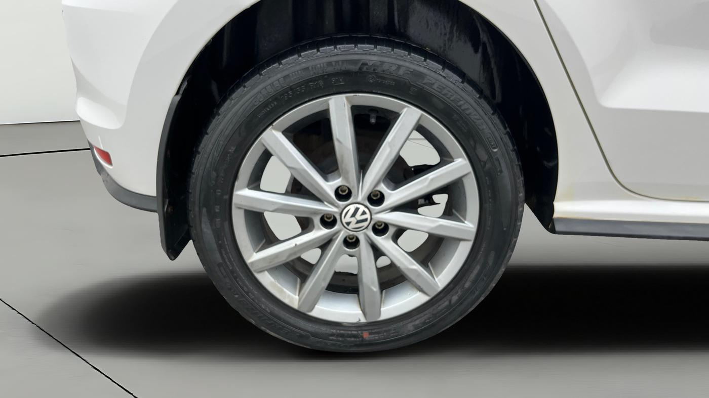 2021 Volkswagen Polo HIGHLINE PLUS 1.0, Petrol, Manual, 88,541 km, Right Rear Wheel