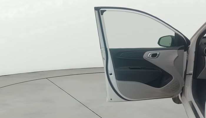 2022 Hyundai GRAND I10 NIOS SPORTZ AMT 1.2 KAPPA VTVT, Petrol, Automatic, 33,008 km, LHS Front Door