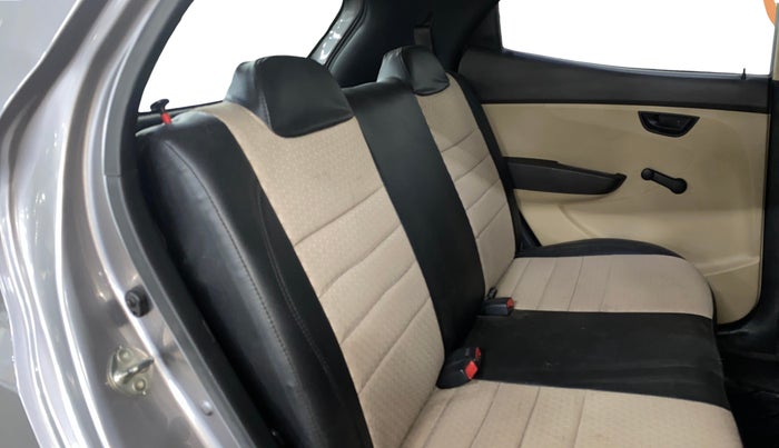 2013 Hyundai Eon MAGNA +, Petrol, Manual, 49,693 km, Right Side Rear Door Cabin