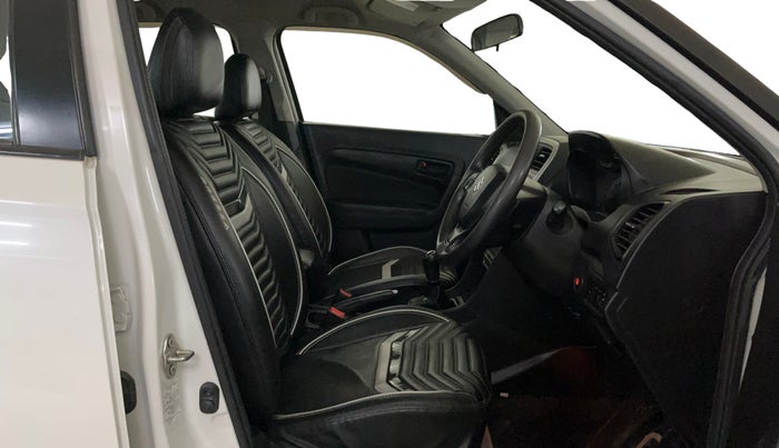 2021 Maruti Vitara Brezza VXI, CNG, Manual, 72,262 km, Right Side Front Door Cabin
