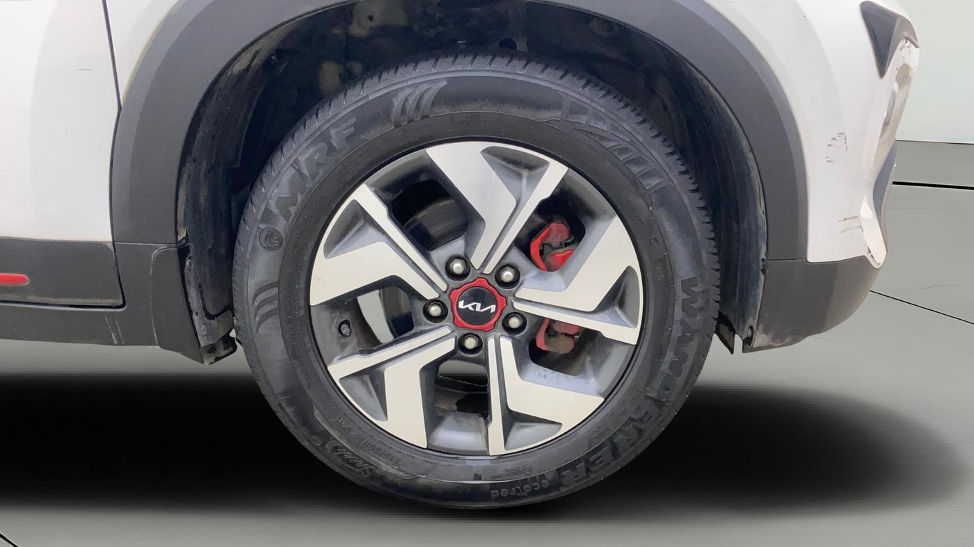 2021 KIA SONET GTX PLUS 1.5 AT DUAL TONE, Diesel, Automatic, 45,910 km, Right Front Wheel