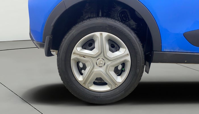 2021 Tata NEXON XMA SUNROOF PETROL, Petrol, Automatic, 20,203 km, Right Rear Wheel