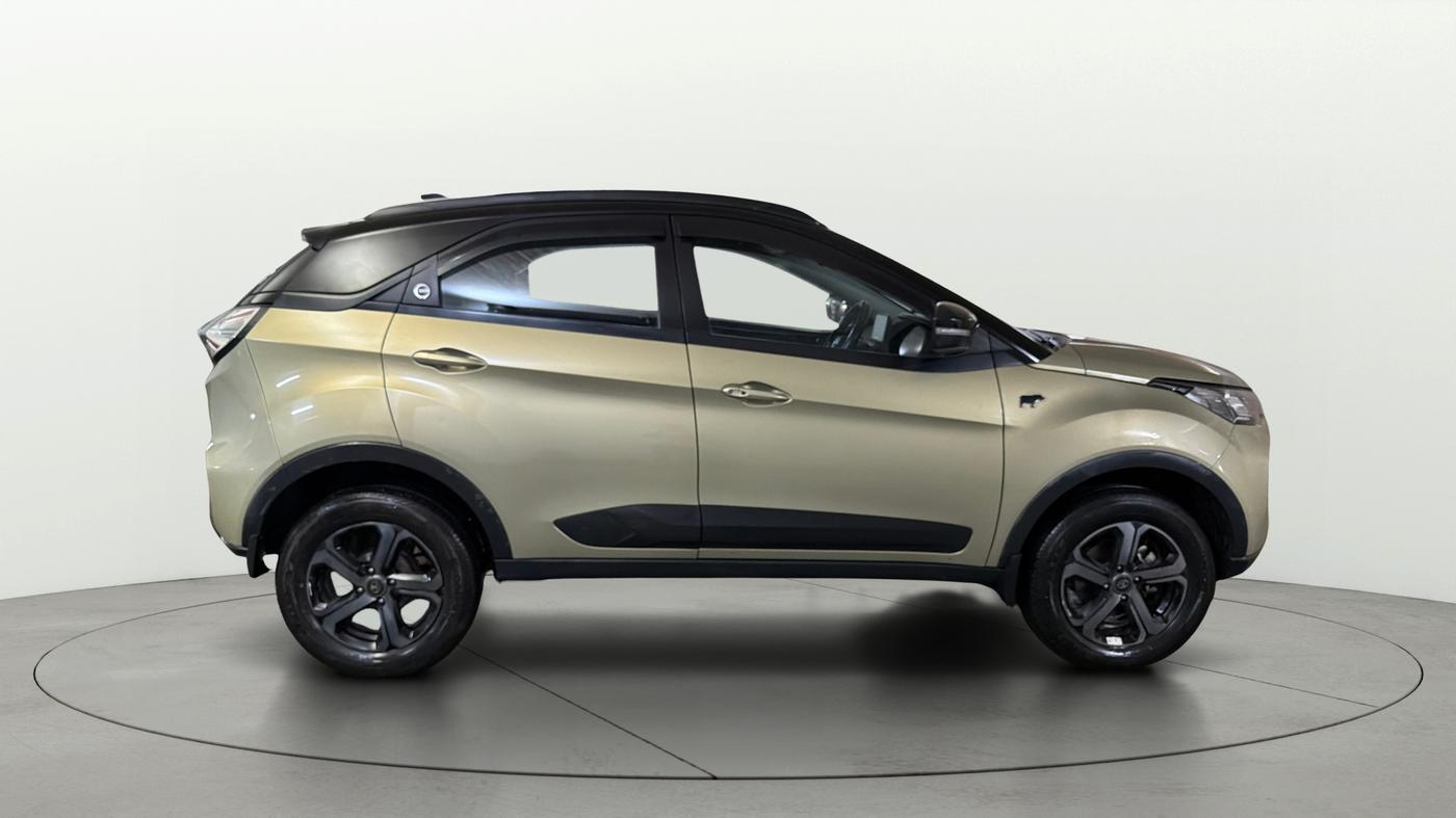 2023 Tata NEXON XZA PLUS LUX SUNROOF KAZIRANGA PETROL, Petrol, Automatic, 21,191 km, Right Side View