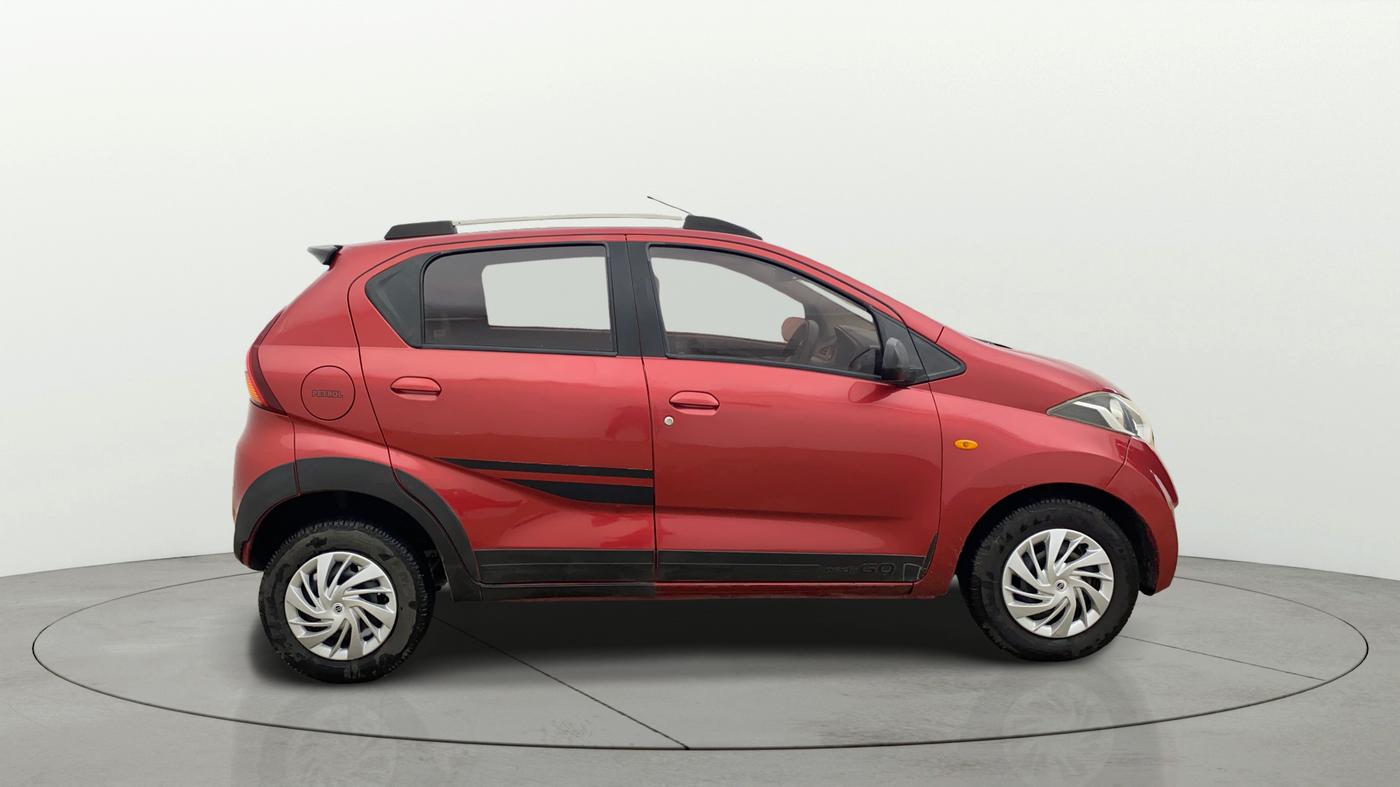 2016 Datsun Redi Go S, Petrol, Manual, 1,47,190 km, Right Side View