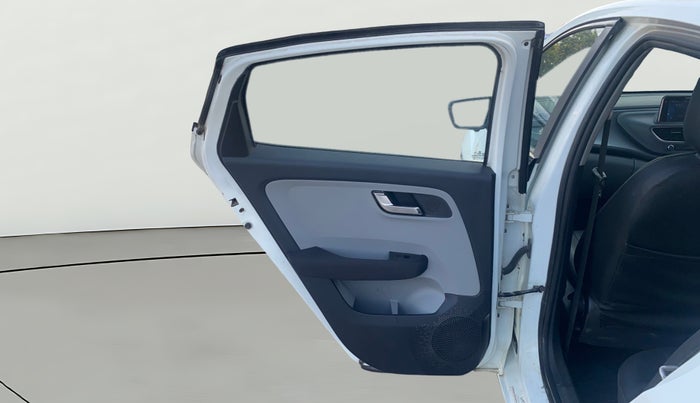 2020 Tata ALTROZ XZ DIESEL, Diesel, Manual, 96,355 km, LHS Rear Door