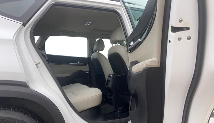 2020 KIA SELTOS HTX PLUS 1.5 DIESEL, Diesel, Manual, 73,490 km, Right Side Rear Door Cabin