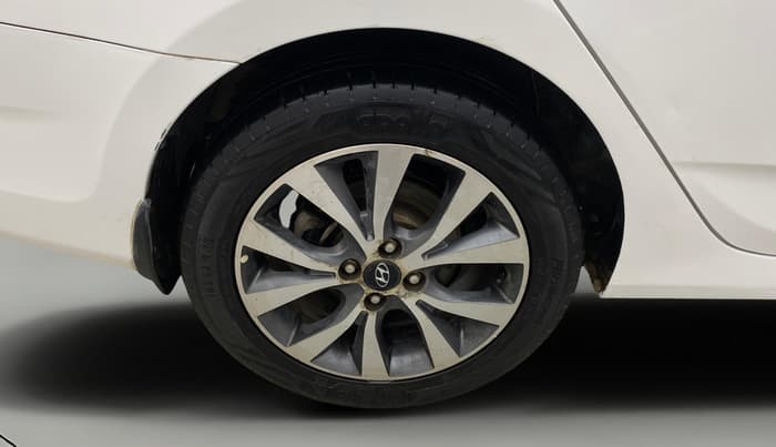 2013 Hyundai Verna FLUIDIC 1.6 VTVT SX, Petrol, Manual, 71,742 km, Right Rear Wheel