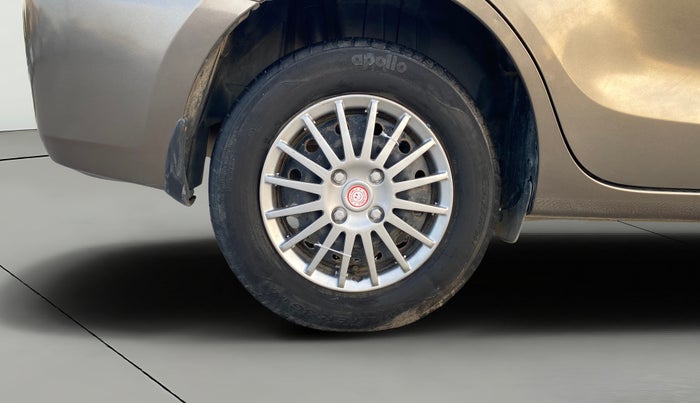 2019 Maruti Dzire VXI, Petrol, Manual, 37,843 km, Right Rear Wheel