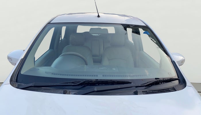 2017 Maruti Ertiga VXI, Petrol, Manual, 57,734 km, Front Windshield