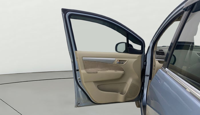 2015 Maruti Ertiga VDI, Diesel, Manual, 84,925 km, LHS Front Door