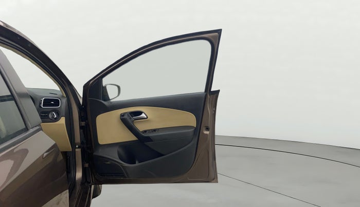 2016 Volkswagen Ameo HIGHLINE1.2L, Petrol, Manual, 67,291 km, RHS Front Door