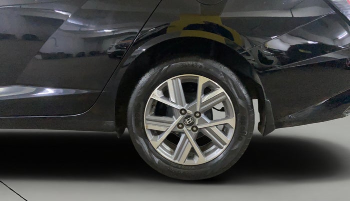 2025 Hyundai Verna  SX 1.5 MPI IVT, Petrol, Automatic, 10,992 km, Left Rear Wheel