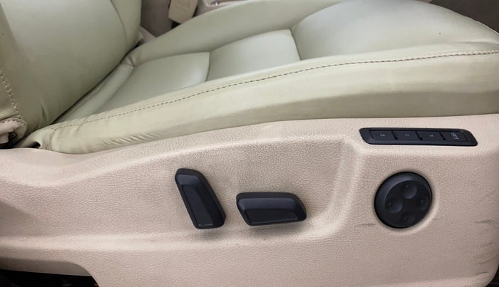 2015 Skoda Superb ELEGANCE 1.8 TSI AT, Petrol, Automatic, 71,139 km, Driver Side Adjustment Panel