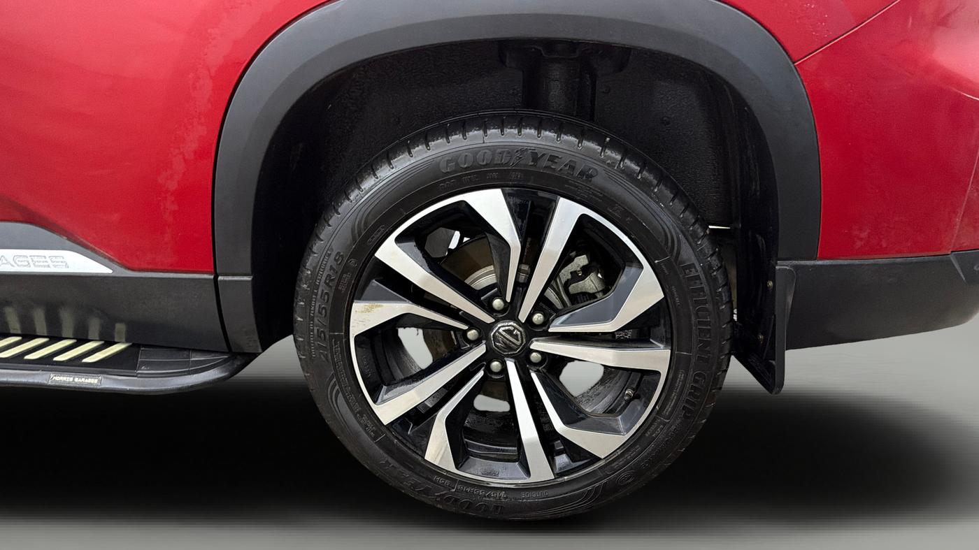 2023 MG HECTOR PLUS SAVVY PRO 1.5 TURBO CVT 6 STR, Petrol, Automatic, 15,647 km, Left Rear Wheel