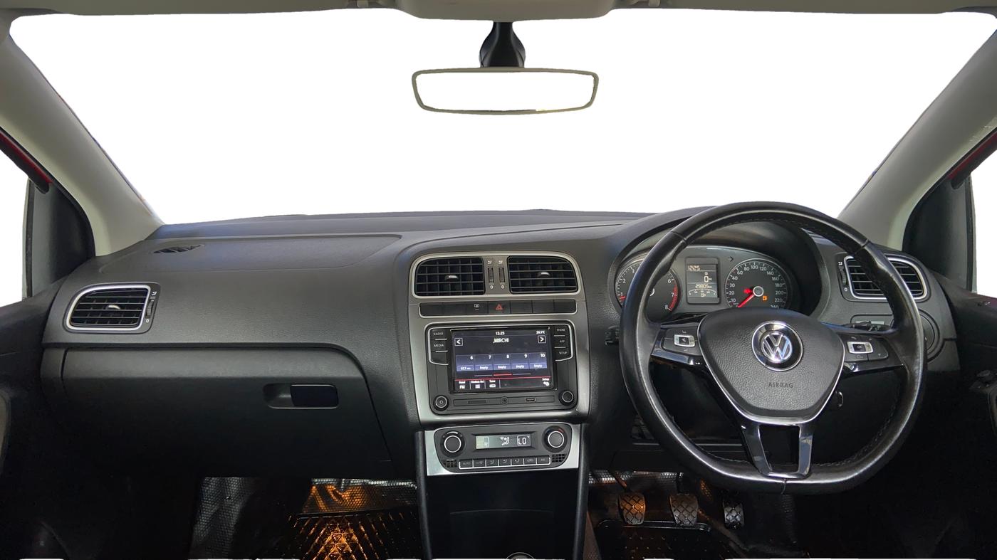 2018 Volkswagen Polo HIGHLINE PLUS 1.0 16 ALLOY, Petrol, Manual, 29,790 km, Dashboard