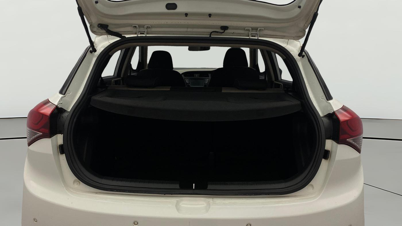 2016 Hyundai Elite i20 ASTA 1.2 (O), Petrol, Manual, 53,515 km, Boot Open Zoomed View