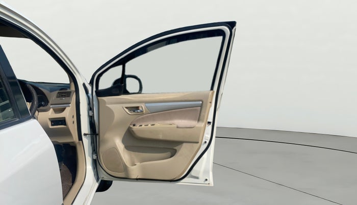 2013 Maruti Ertiga VDI, Diesel, Manual, 96,260 km, RHS Front Door
