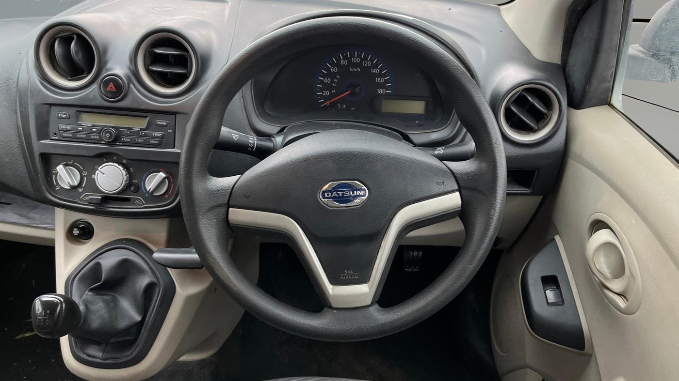 2017 Datsun Go T (O), Petrol, Manual, 23,638 km, Steering Wheel Close Up