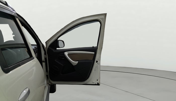 2015 Renault Duster 110 PS RXZ DIESEL, Diesel, Manual, 69,895 km, RHS Front Door