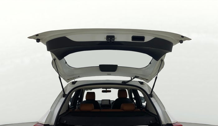 2024 Honda ELEVATE V CVT, Petrol, Automatic, 9,397 km, Boot Door Open