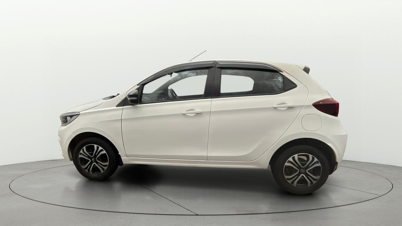 2022 Tata Tiago XT PETROL, Petrol, Manual, 31,544 km, Left Side