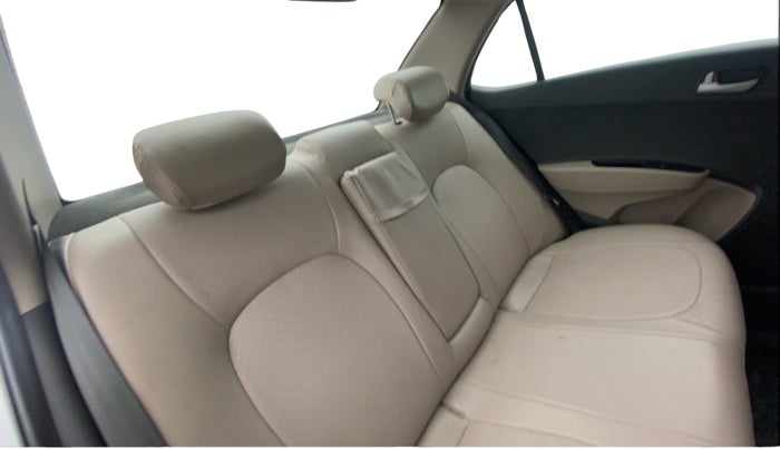 2014 Hyundai Xcent S (O) 1.2, Petrol, Manual, 77,632 km, Right Side Rear Door Cabin