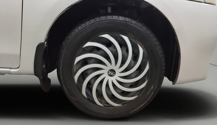 2013 Toyota Etios Liva GD, Diesel, Manual, 1,48,316 km, Right Front Wheel