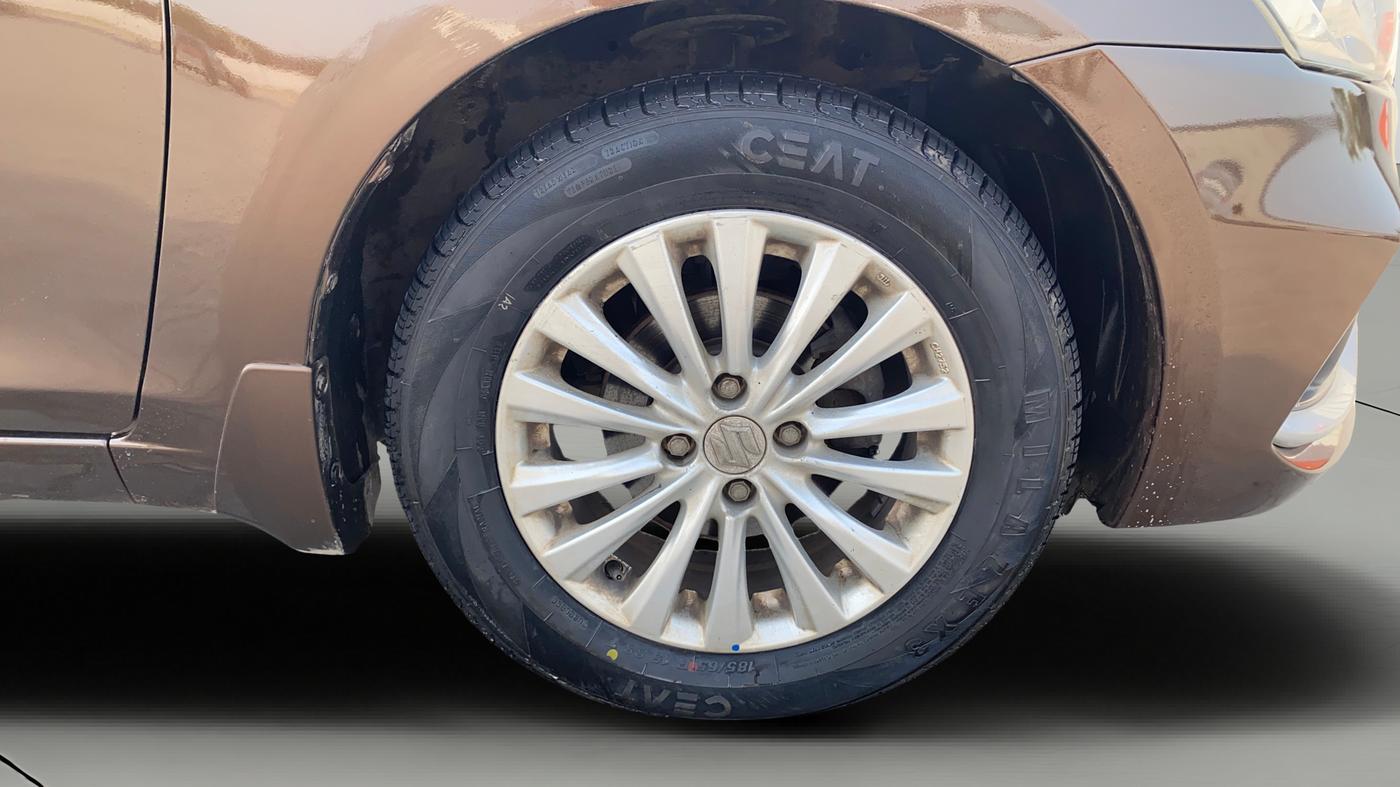 2019 Maruti Ciaz DELTA DIESEL 1.5, Diesel, Manual, 95,531 km, Right Front Wheel