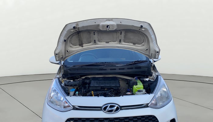 2017 Hyundai Grand i10 SPORTZ 1.2 KAPPA VTVT, Petrol, Manual, 97,124 km, Open Bonet