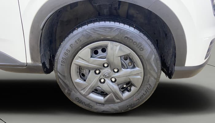 2023 Hyundai VENUE S(O) 1.2, Petrol, Manual, 39,081 km, Right Front Wheel