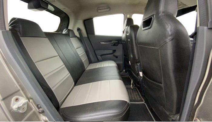 2018 Mahindra KUV 100 NXT K2 P 6 STR, Petrol, Manual, 38,892 km, Right Side Rear Door Cabin