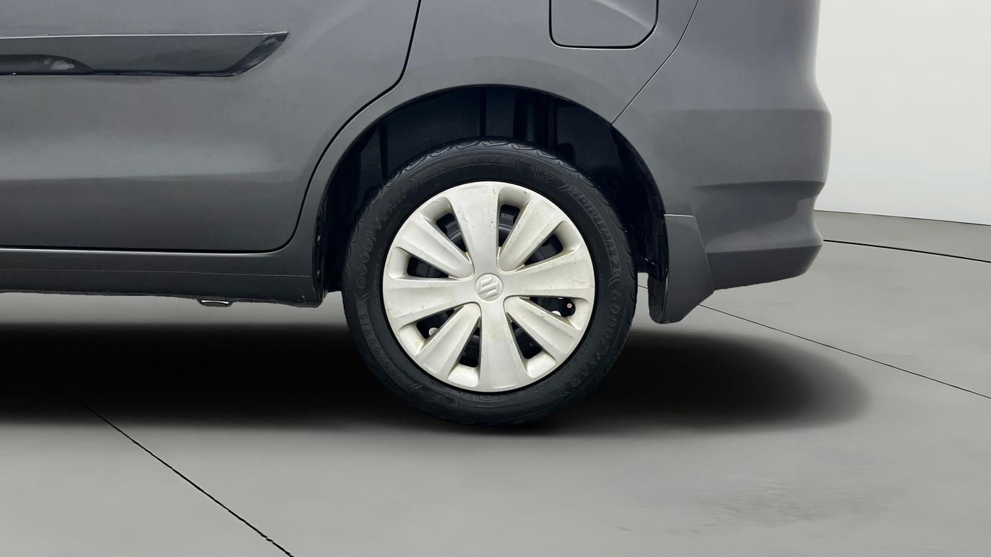 2017 Maruti Ertiga VXI, Petrol, Manual, 1,14,288 km, Left Rear Wheel