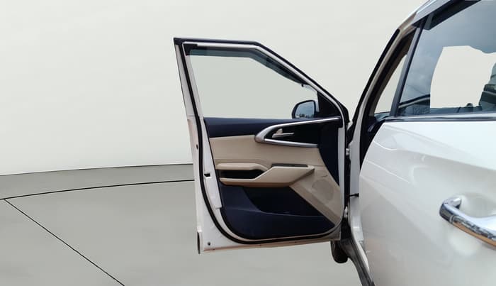 2022 KIA CARENS LUXURY PLUS 1.5 DIESEL AT 6 STR, Diesel, Automatic, 1,38,060 km, LHS Front Door