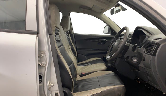 2019 Mahindra KUV 100 NXT K2 P 6 STR, Petrol, Manual, 45,588 km, Right Side Front Door Cabin