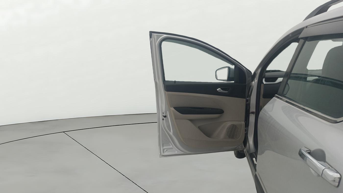 2020 Renault TRIBER RXZ AMT, Petrol, Automatic, 24,496 km, LHS Front Door
