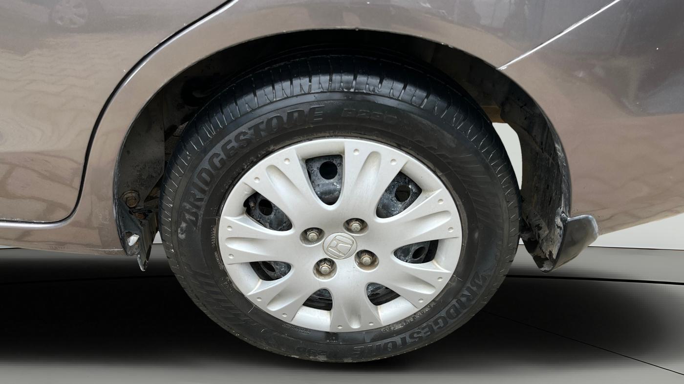 2015 Honda Amaze 1.2L I-VTEC S, Petrol, Manual, 48,976 km, Left Rear Wheel