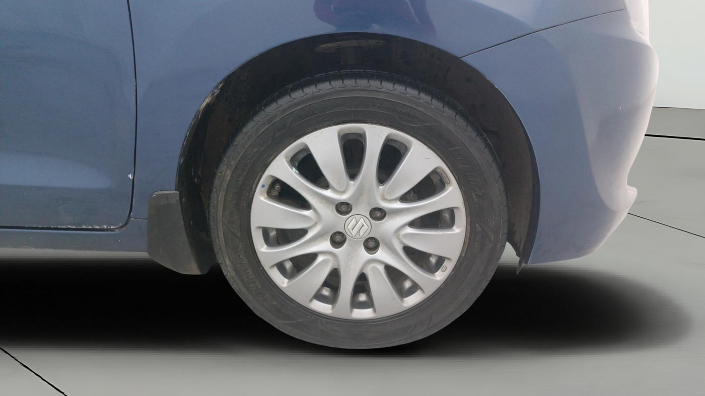2016 Maruti Baleno ALPHA PETROL 1.2, Petrol, Manual, 69,949 km, Right Front Wheel