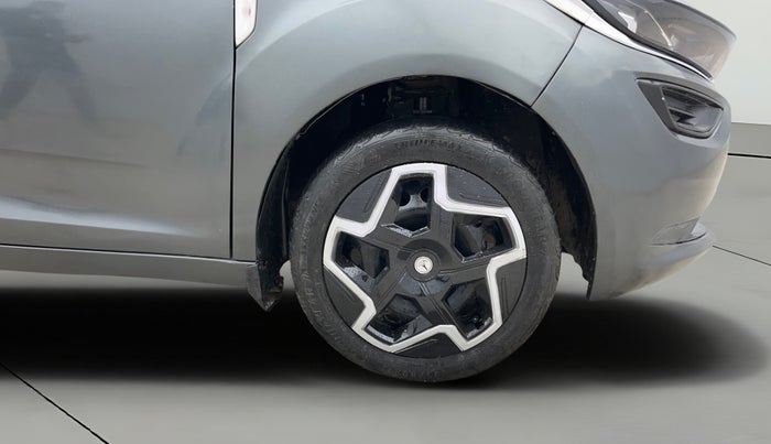 2023 Tata ALTROZ XM PLUS SUNROOF CNG, CNG, Manual, 33,529 km, Right Front Wheel