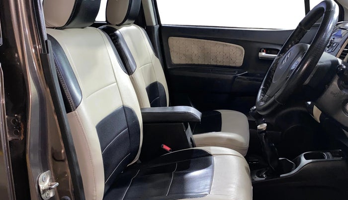 2017 Maruti Wagon R 1.0 VXI, Petrol, Manual, 62,961 km, Right Side Front Door Cabin