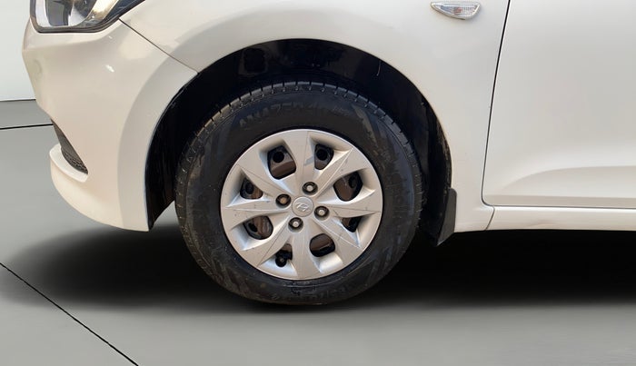 2015 Hyundai Elite i20 MAGNA 1.4 CRDI, Diesel, Manual, 1,42,570 km, Left Front Wheel