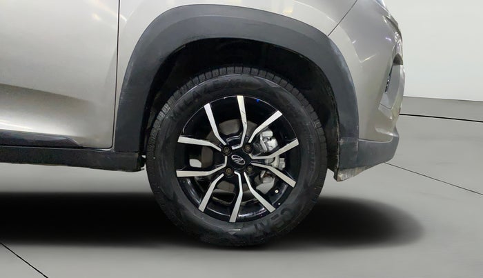 2018 Mahindra KUV 100 NXT K8 P 6 STR, Petrol, Manual, 85,392 km, Right Front Wheel