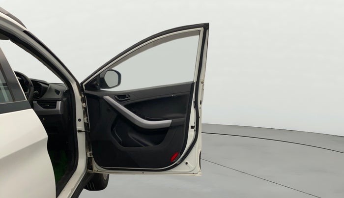 2022 Tata NEXON XM SUNROOF PETROL, Petrol, Manual, 88,435 km, RHS Front Door