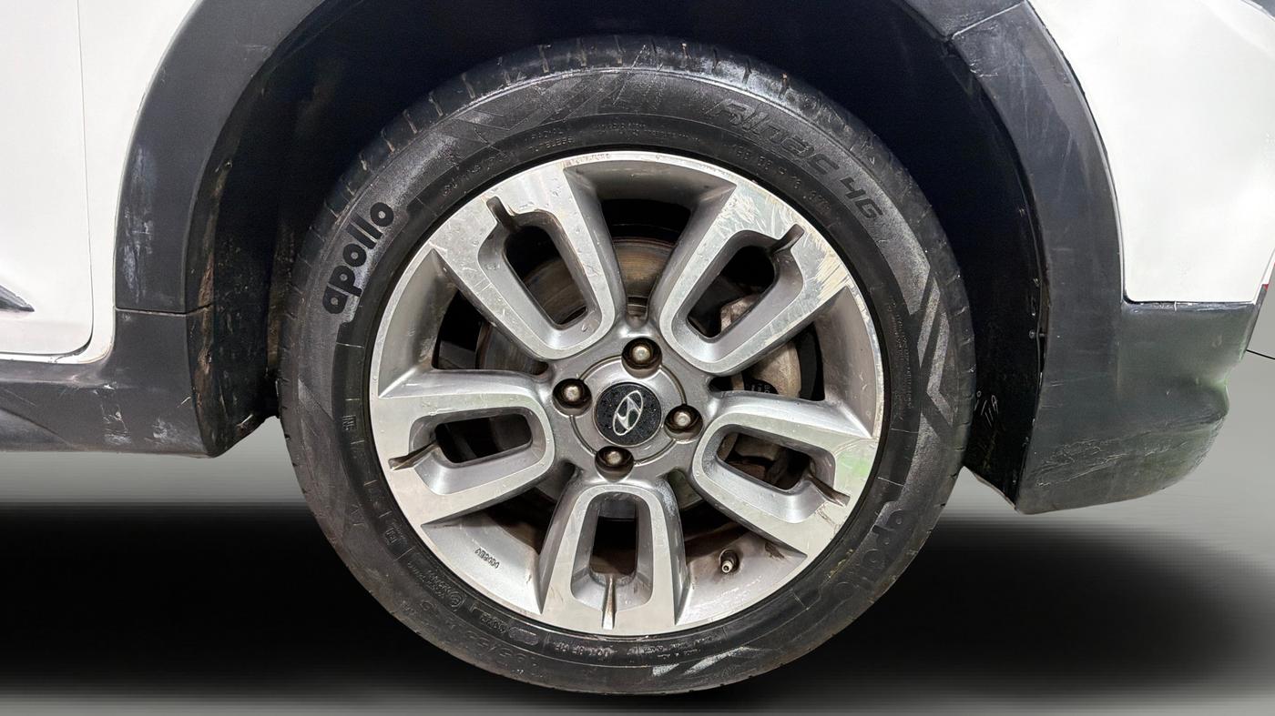 2015 Hyundai i20 Active 1.2 SX, Petrol, Manual, 76,929 km, Right Front Wheel