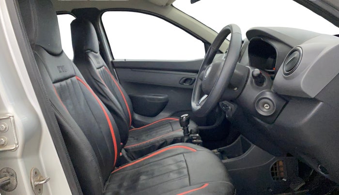 2016 Renault Kwid RXT 0.8 (O), Petrol, Manual, 46,740 km, Right Side Front Door Cabin