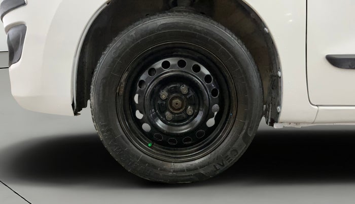 2015 Maruti Wagon R 1.0 VXI, CNG, Manual, 83,196 km, Left Front Wheel