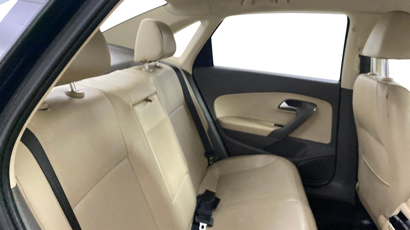 2015 Volkswagen Vento 1.2 TSI HIGHLINE PLUS AT, Petrol, Automatic, 50,563 km, Right Side Rear Door Cabin