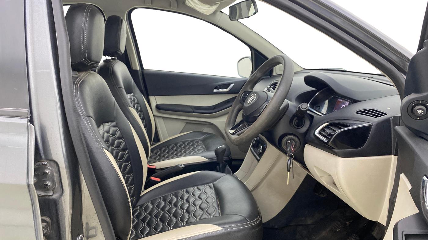 2023 Tata Tiago XZ PLUS PETROL, Petrol, Manual, 36,429 km, Right Side Front Door Cabin